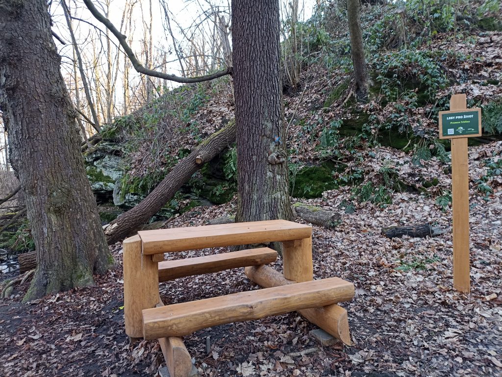 Satalickou bažantnicí do Vinořského parku